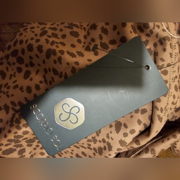 NWT Scorpio Sol Fare Crop Jogger Mocha Ditsy Cheetah - Picture 9 of 9